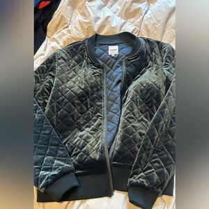 Velour Material Kenzie Jeans (brand)

Size Large